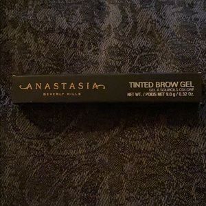 Anastasia Beverly Hills tinted brow gel